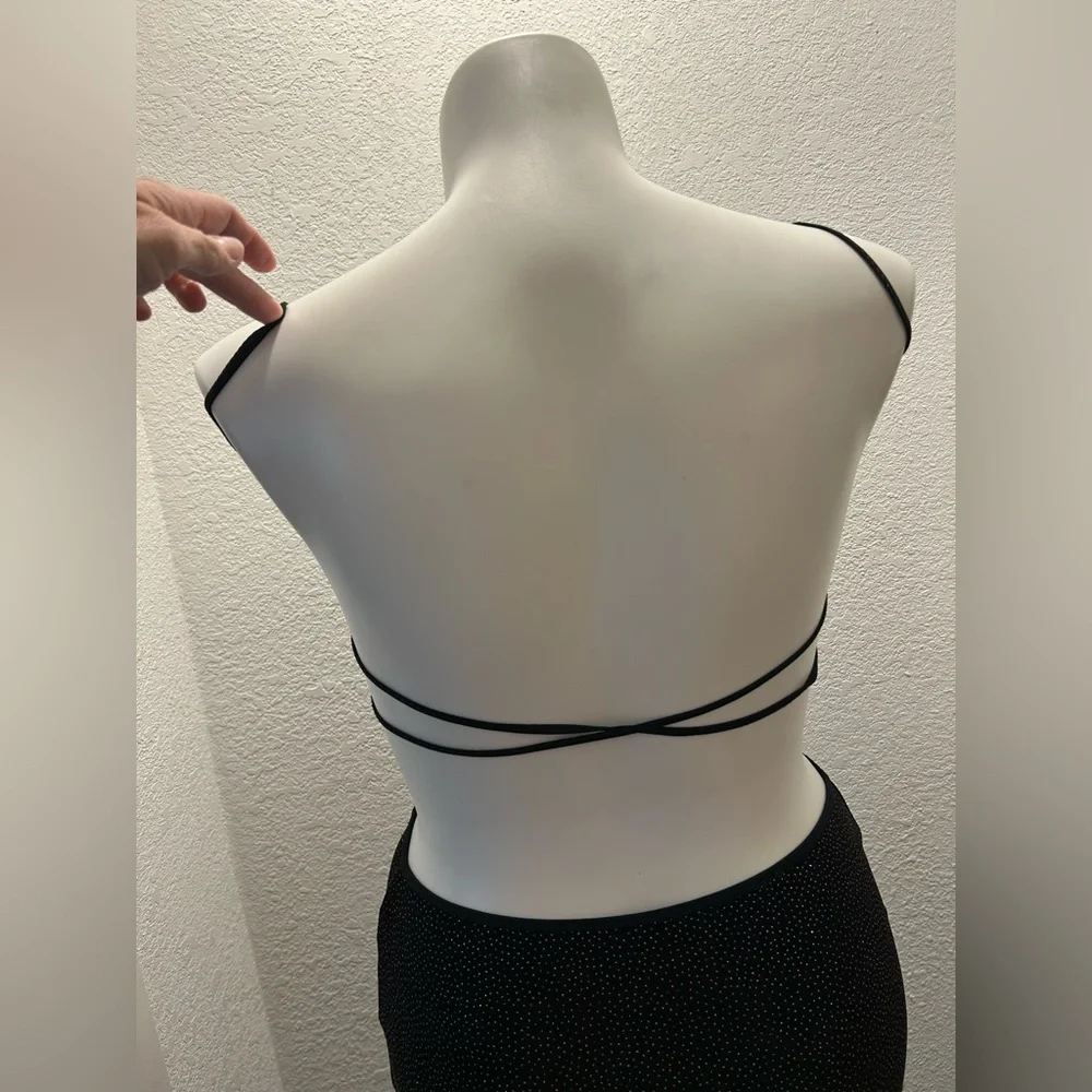Elegant Black Cut-Out Dress dual side slits - Picture 4 of 6